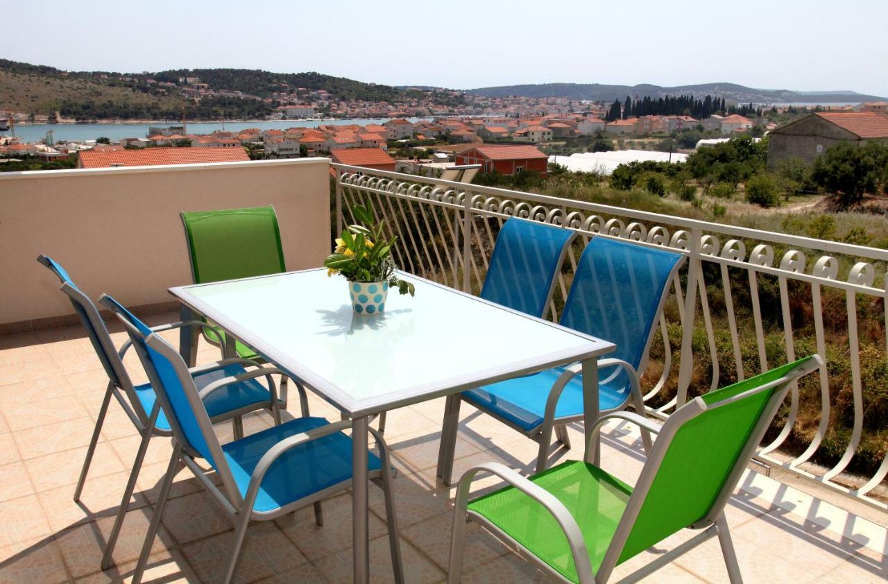 Apartman Dinka Trogir Exterior foto