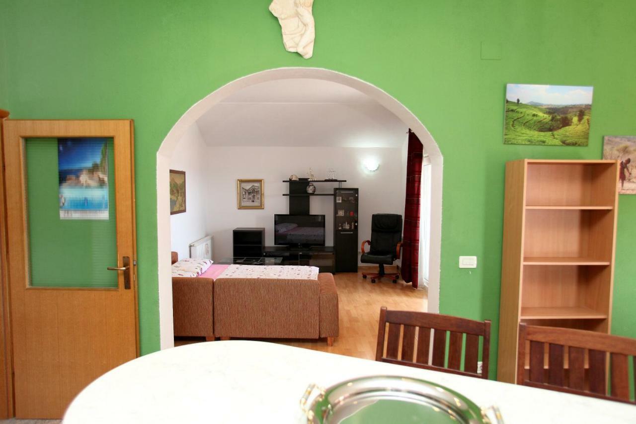 Apartman Dinka Trogir Exterior foto