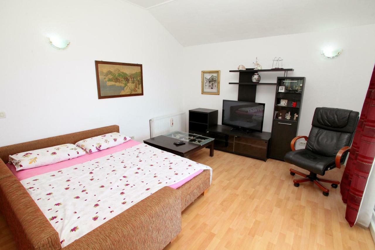 Apartman Dinka Trogir Exterior foto